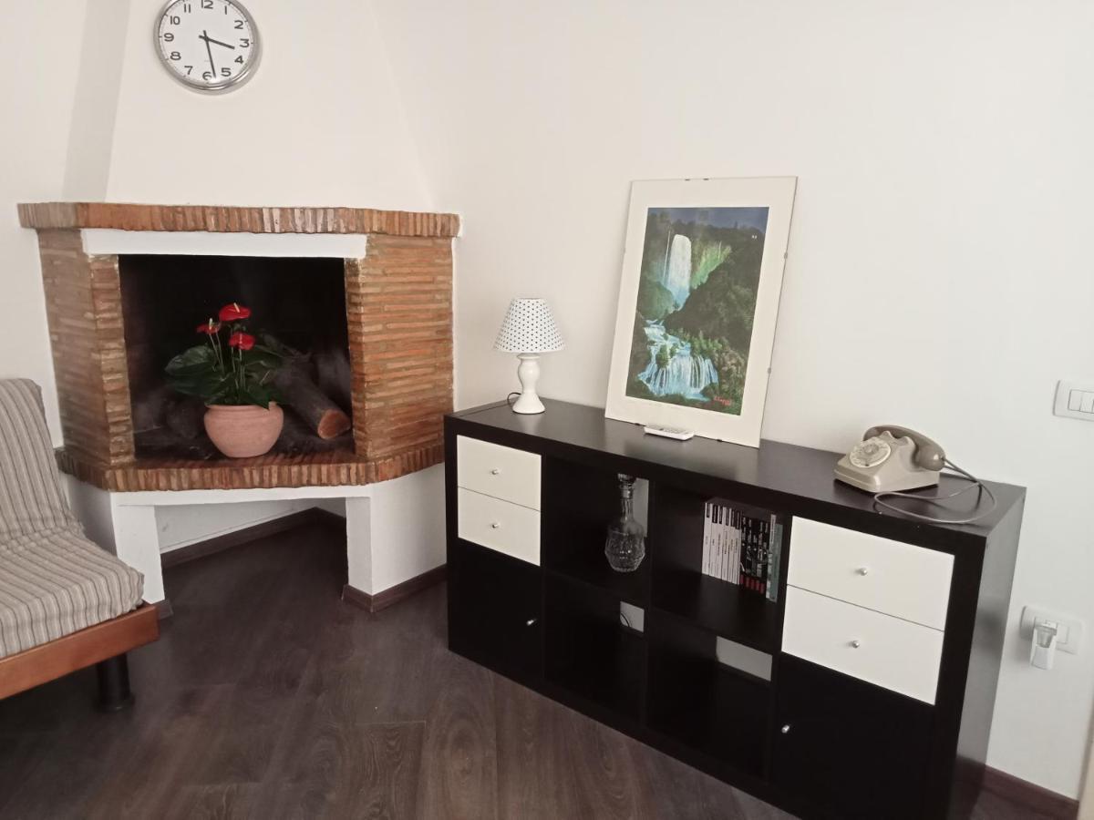 Casa Sofia - Appartamento Con Parcheggio Riservato Terni Zewnętrze zdjęcie